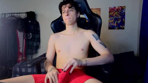 Snapshot of timmyhotmilk chatting on November 2, 10:34 pm timmy independent model help me reach 50 thumbs up pls online show from November 2, 10:34 pm