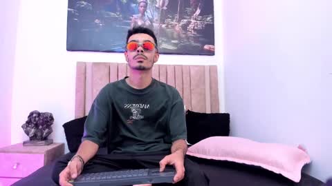 Evans  online show from October 23, 8:18 pm