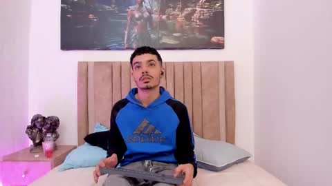 Evans  online show from December 3, 4:09 am