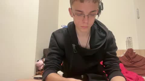 Snapshot of timveret chatting on December 9, 6:57 pm Wizard online show from December 9, 6:57 pm