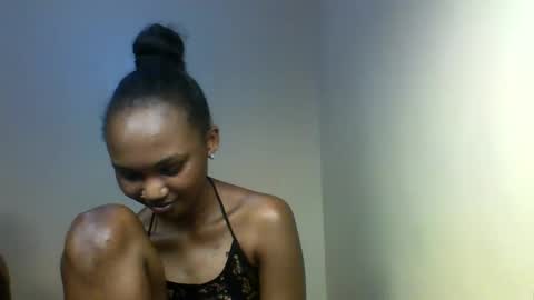 Tina online show from November 11, 1:00 pm