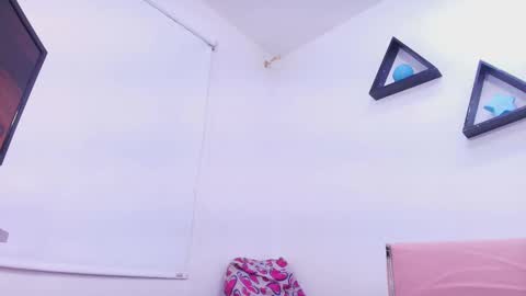 tinkerbell online show from September 22, 7:27 pm