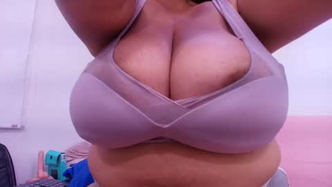 tinkerbell online show from September 29, 7:30 pm