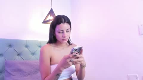 TINNY AND CANDY online show from December 9, 4:47 pm