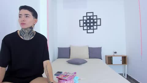 TINNY AND CANDY online show from October 11, 12:15 pm