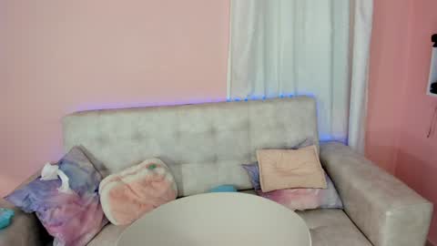 tiny_cora online show from January 31, 4:48 pm