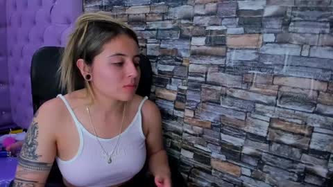 tiny online show from December 19, 10:02 am