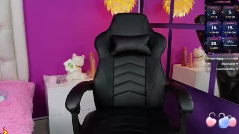 tiny_vixen_ online show from February 21, 7:43 pm