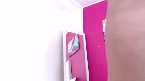 tiny_whore18 online show from December 21, 3:53 pm