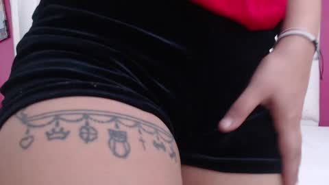 tiny_whore18 online show from December 31, 12:15 pm