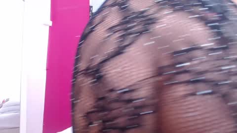 tiny_whore18 online show from January 16, 2:41 pm