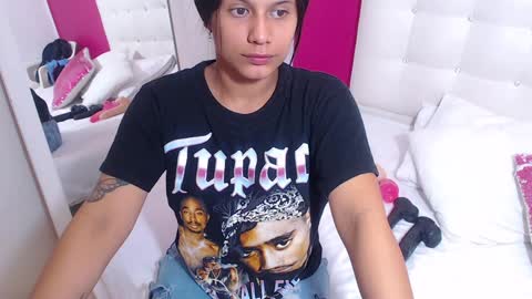 tiny_whore18 online show from February 4, 3:36 pm