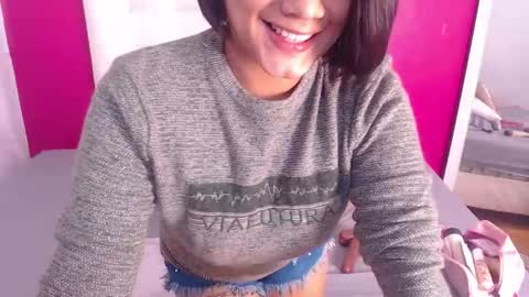 tiny_whore18 online show from September 11, 3:23 pm