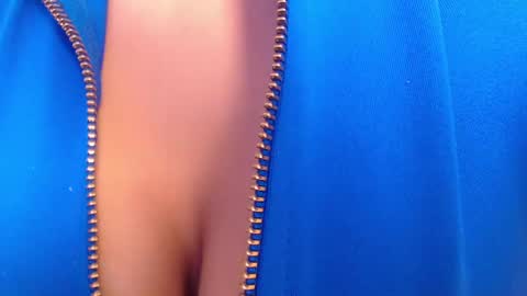 tiny_whore18 online show from October 21, 3:57 pm