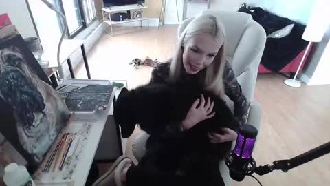 stage Kylie Sinner  brand CLITBAIT online show from February 9, 6:58 pm