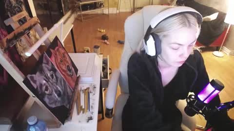 stage Kylie Sinner  brand CLITBAIT online show from February 12, 7:13 am