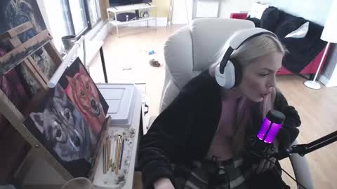 stage Kylie Sinner  brand CLITBAIT online show from February 13, 8:24 pm