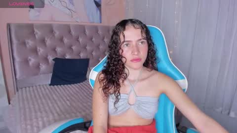 tinysophi online show from November 10, 12:31 am