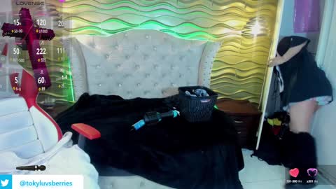 toky         online show from February 1, 7:02 pm