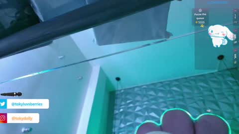 toky         online show from September 25, 6:33 pm