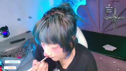 toky         online show from October 17, 8:11 pm