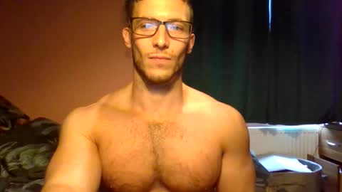 Snapshot of tom90ukx chatting on November 11, 2:06 pm tom90ukx online show from November 11, 2:06 pm