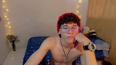 Tom Blue online show from November 5, 2:39 pm