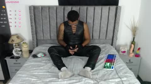 Tom online show from December 13, 10:23 pm