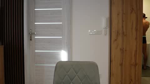 Tom online show from September 19, 6:37 am