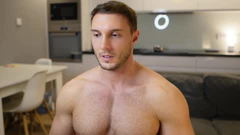 Tom online show from November 19, 7:14 pm