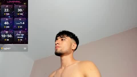 tom online show from December 20, 5:08 pm