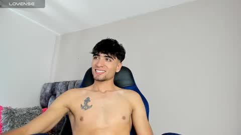 tom online show from January 21, 5:51 pm