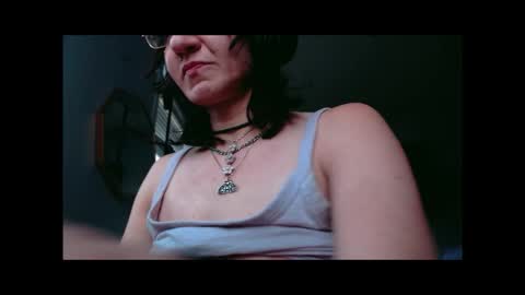 tomboy_titties online show from October 27, 11:31 pm