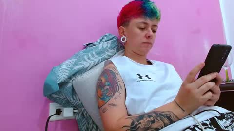 Blue online show from September 17, 5:25 pm