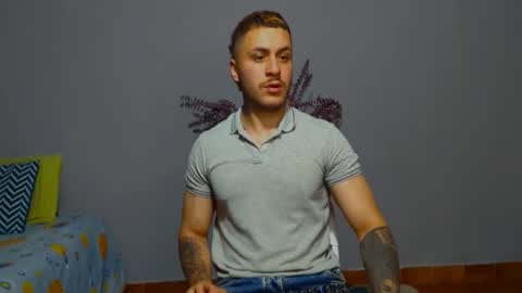 Snapshot of tomdavisxl chatting on October 13, 9:59 pm tomDavisXl online show from October 13, 9:59 pm