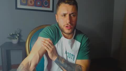 Snapshot of tomdavisxl chatting on November 6, 11:37 pm tomDavisXl online show from November 6, 11:37 pm