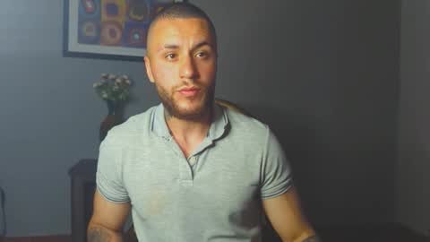 Snapshot of tomdavisxl chatting on December 2, 10:38 pm tomDavisXl online show from December 2, 10:38 pm