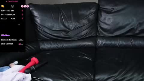 Snapshot of tomimichelle chatting on February 11, 11:44 pm Tomi Michelle online show from February 11, 11:44 pm