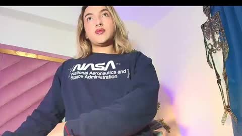   online show from November 5, 2:17 pm