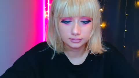 Snapshot of tommioo7 chatting on January 9, 9:37 am Galadriel online show from January 9, 9:37 am