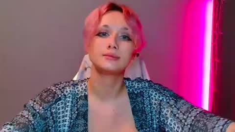 Snapshot of tommioo7 chatting on February 4, 1:16 pm Galadriel online show from February 4, 1:16 pm