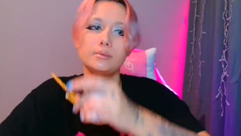 Snapshot of tommioo7 chatting on February 20, 6:46 pm Galadriel online show from February 20, 6:46 pm