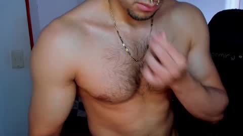 Twitter BreddTommy IG tommy bredd online show from October 15, 6:41 pm