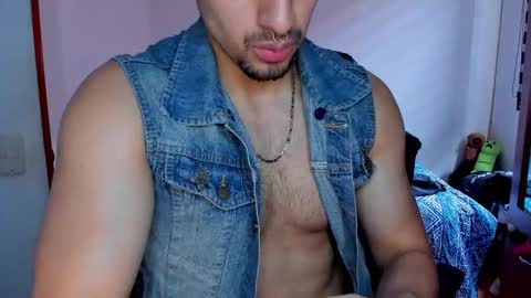 Twitter BreddTommy IG tommy bredd online show from November 26, 6:31 pm