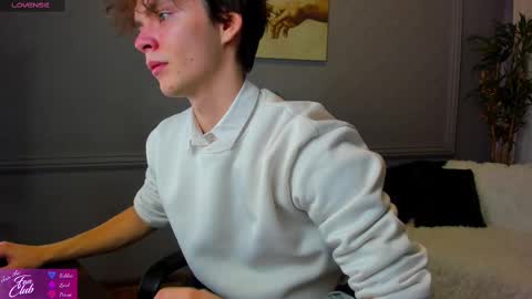 Snapshot of tommy_jamm chatting on February 17, 9:56 am Tommy online show from February 17, 9:56 am