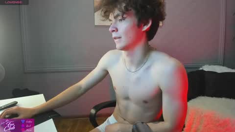 Snapshot of tommy_jamm chatting on March 4, 6:29 pm Tommy online show from March 4, 6:29 pm