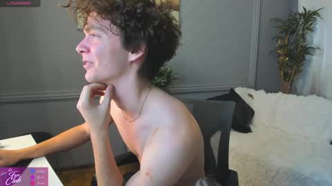 Snapshot of tommy_jamm chatting on March 10, 1:10 pm Tommy online show from March 10, 1:10 pm