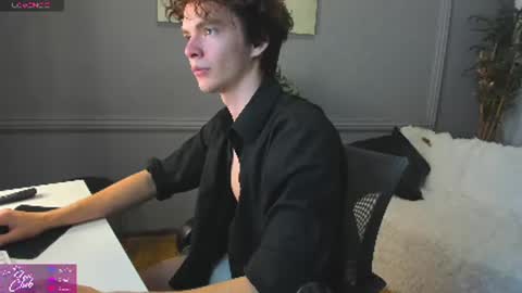 Snapshot of tommy_jamm chatting on March 10, 4:14 pm Tommy online show from March 10, 4:14 pm