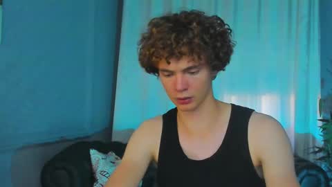 Snapshot of tommy_jamm chatting on September 11, 10:15 am Tommy online show from September 11, 10:15 am