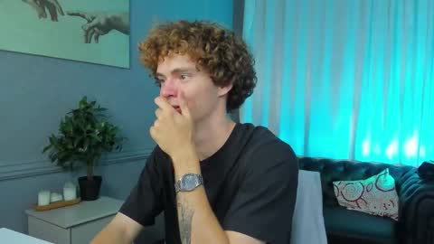 Snapshot of tommy_jamm chatting on September 15, 2:06 pm Tommy online show from September 15, 2:06 pm